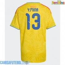 Camisa de time de futebol Colômbia Yerry Mina #13 Replicas 1º Equipamento Feminina Mundo 2026 Manga Curta